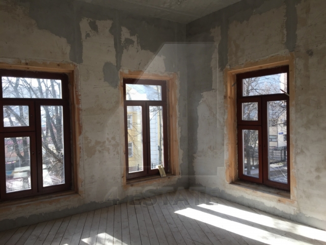 Аренда реконструированного здания класса А, м.Достоевского.