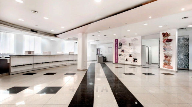 Продажа бизнес центра класса В+ "Салют", м.Менделеевская.