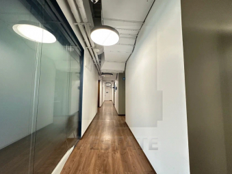 Аренда офисов в новом бизнес-центре" Верейская Плаза 4" м.Давыдковская.