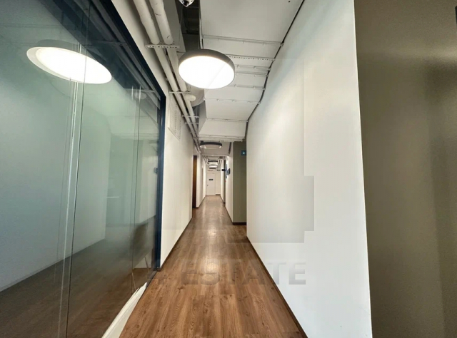 Аренда офисов в новом бизнес-центре" Верейская Плаза 4" м.Давыдковская.