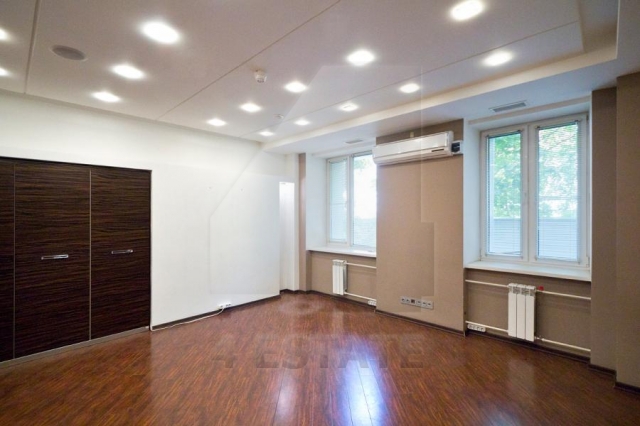 Продажа бизнес центра класса В+, м.Курская.