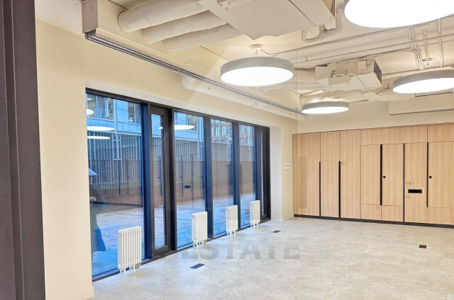 Помещения с отдельным входом в ЖК "Садовые кварталы", м.Фрунзенская.