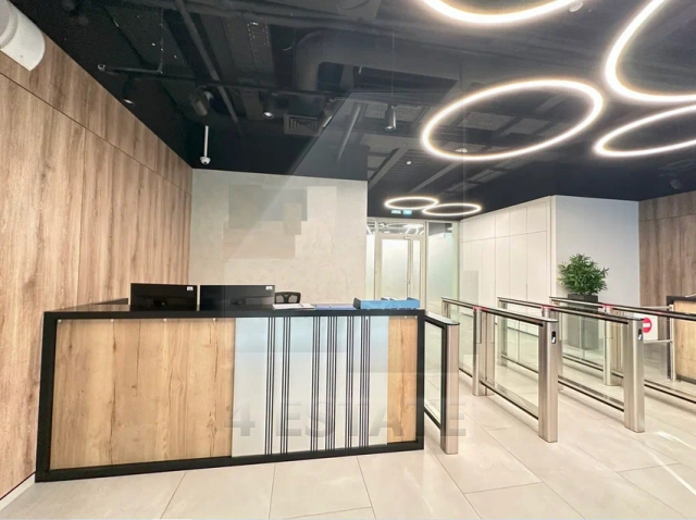 Аренда офисов в новом бизнес-центре" Верейская Плаза 4" м.Давыдковская.