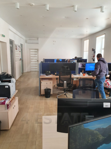 Помещение с отдельным входом, м.Курская.