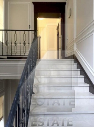 Продается презентабельный особняк, м.Смоленская.