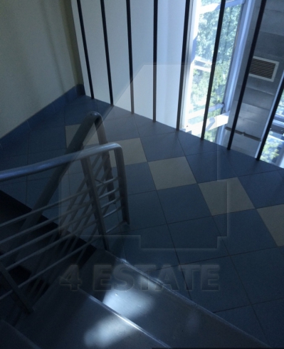 Аренда здание или офисов класса В, м.Киевская.