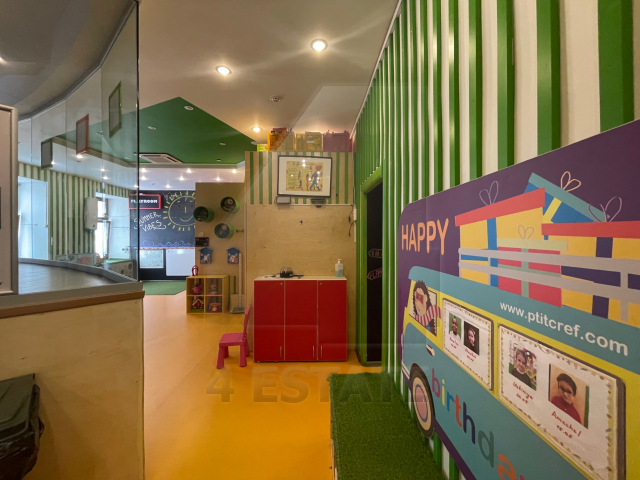 Продажа помещения с отдельным входом в особняке класса А, м.Арбатская.