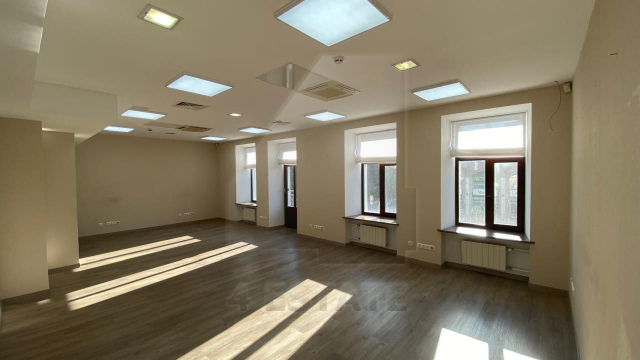 Аренда офисов в бизнес центре класса А, м.Полянка.