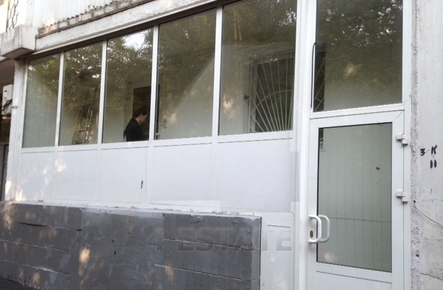 Аренда офиса с отдельным входом м.Улица 1905 года.