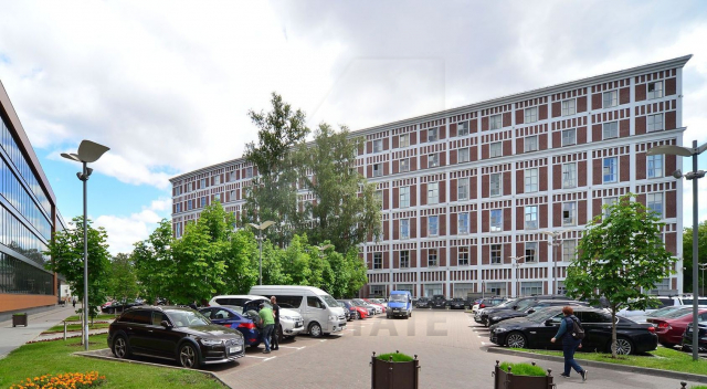 Продажа торговых помещений в бизнес-центре класса А, м.Тульская.