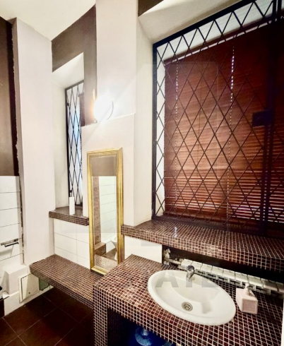 Торговое помещение с отд. входом, м.Баррикадная