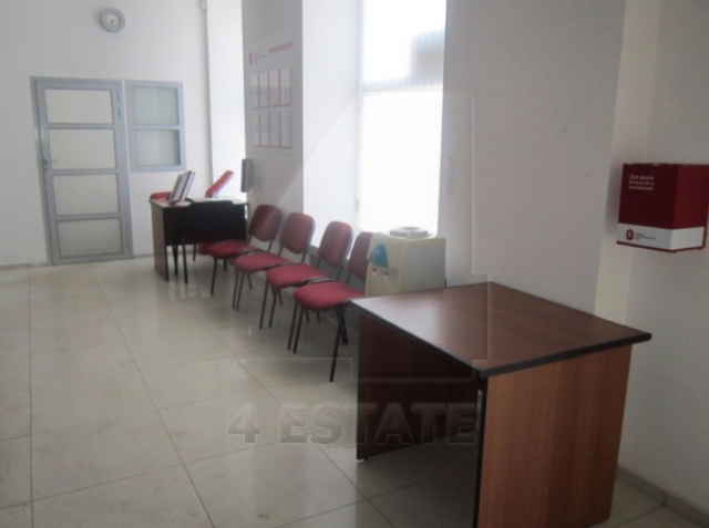 Помещение свободного назначения с отдельным входом(можно банк), м.Кожуховская.