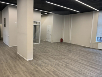 Аренда презентабельного офиса с отд. входом, м.Аэропорт.