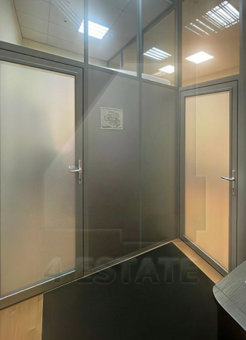 Аренда офиса в бизнес центре класса В+, м.Спортивная.