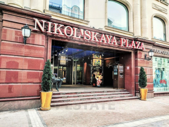 Аренда торговых и офисных помещений в бизнес-центре класса Премиум, м.Площадь революции.