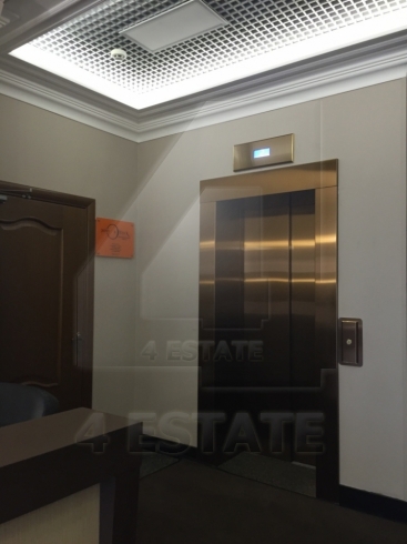 Продаются офисы в бизнес центре класса В+, м.Смоленская.