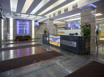 Аренда торговых и офисных помещений в бизнес-центре класса Премиум, м.Площадь революции.