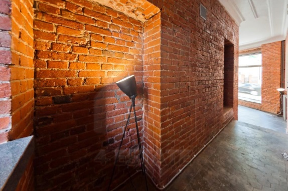 Продажа торгового помещения с высококачественным ремонтом в стиле Лофт, м.Арбатская.