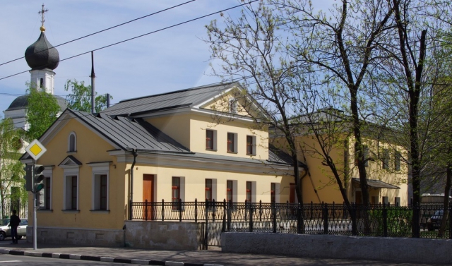 Реконструированный особняк класса В+(можно банк, ресторан), м.Полянка.