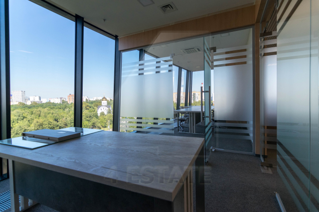 Аренда офисов в бизнес центре "Лотос", м.Нахимовский проспект.