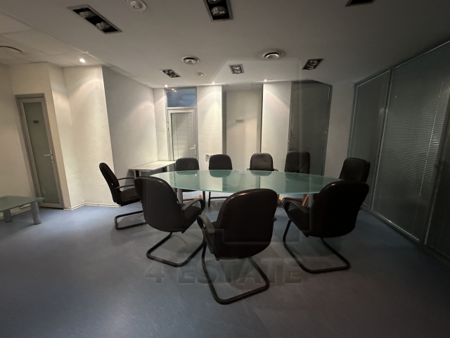 Предлагается на продажу презентабельный особняк класса А, м.Чистые пруды.