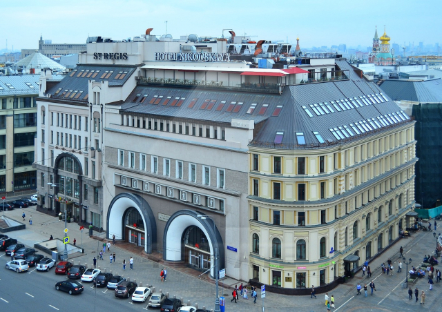 Торговая площадь в здание отеля "St. Regis", м.Лубянка.
