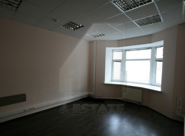 Продаются офисы в бизнес центре класса В+, м.Смоленская.