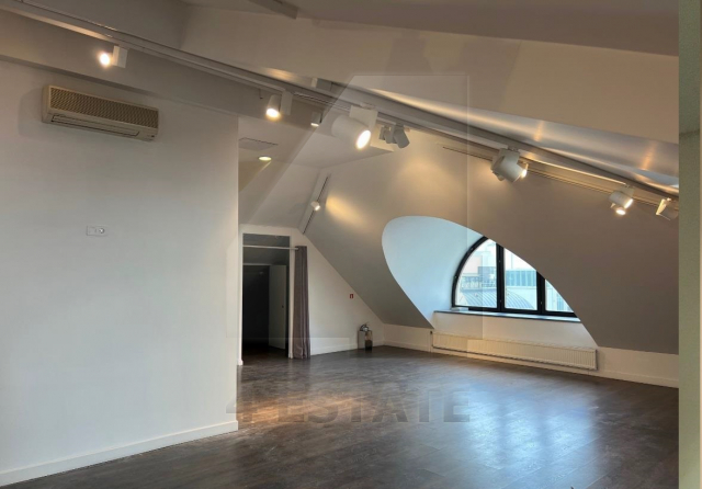 Готовые офисы в бизнес-центре класса A, м. Театральная.