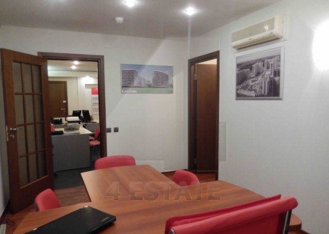 Аренда офиса с отдельным входом м. Третьяковская.