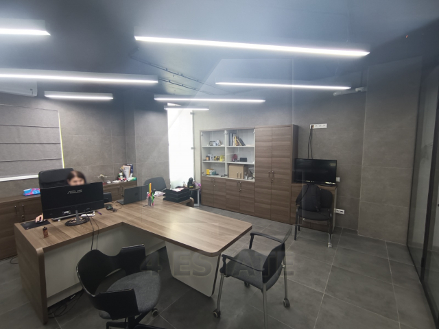 Аренда в бизнес центре класса В+, м.Новослободская.