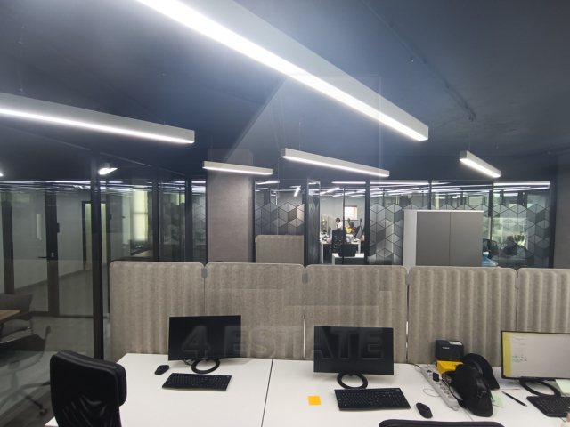 Аренда в бизнес центре класса В+, м.Новослободская.