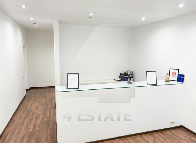 Аренда помещения с отд. входом в особняке класса В+, м.Театральная.