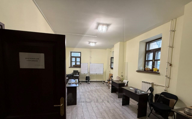 Реконструированный особняк класса В+, м.Достоевская.