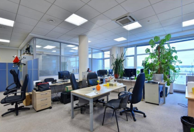 Продажа офисов в бизнес-центре класса В+, м. Кунцевская