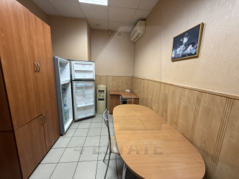 Продажа нежилого помещения с отдельным входом, м.Университет.