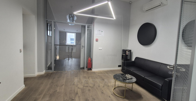 Аренда презентабельного особняка класса В+, м.Курская.