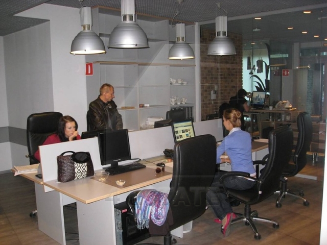 Дизайнерский офис с мебелью и отдельным входом, м.Киевская.