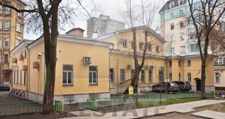 Аренда представительского реконструированного особняка класса В+, м.Смоленская.