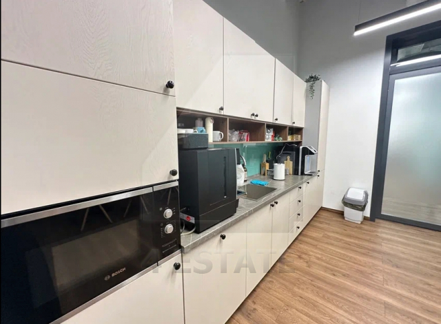 Аренда офисов в новом бизнес-центре" Верейская Плаза 4" м.Давыдковская.