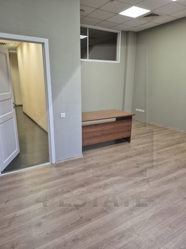 Аренда офисов в бизнес центр класса В+, м.Бауманская.