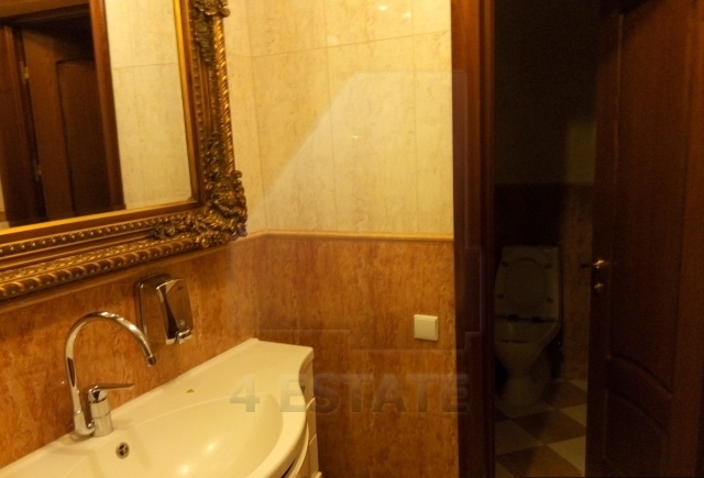 Презентабельные офисы в бизнес центре класса В+, м.Павелецкая.