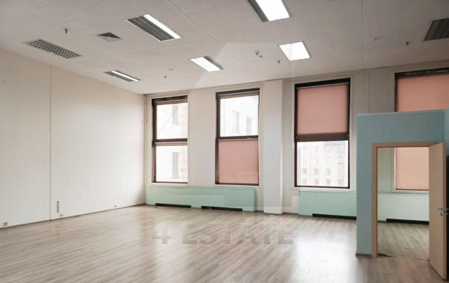 Аренда офисов в бизнес центре класса "В" м. Дмитровская.