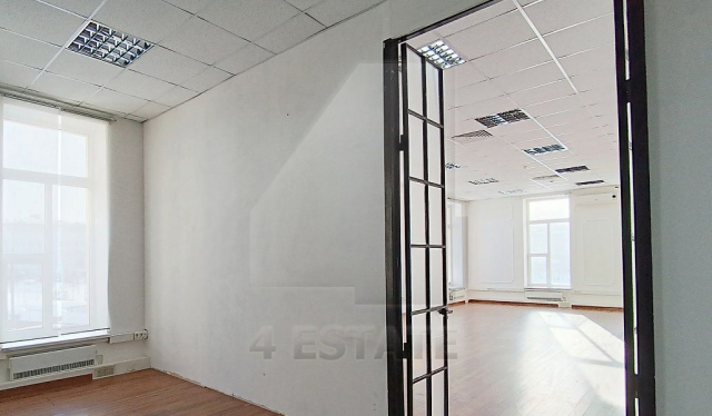 Офисный центр класса В, м.Красносельская