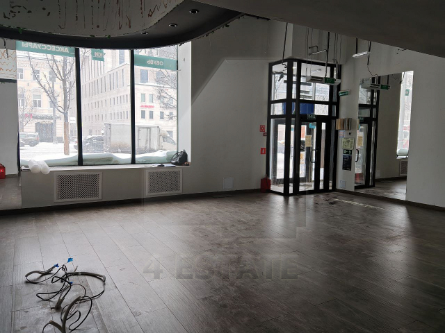 Аренда торгового помещения м. Смоленская.