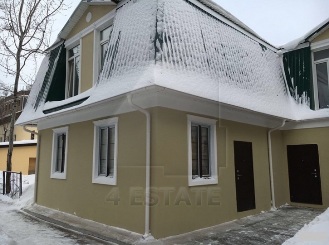 Реконструированный особняк класса В+, м.Чистые пруды.