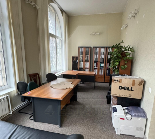 Аренда офисного помещения с отд. входом, м.Университет.