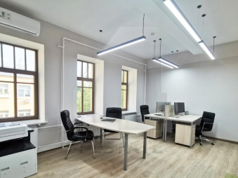 Аренда дизайнерского офиса в БЦ класса В+, м.Новокузнецкая.