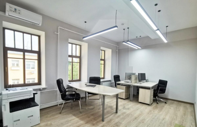 Аренда дизайнерского офиса в БЦ класса В+, м.Новокузнецкая.