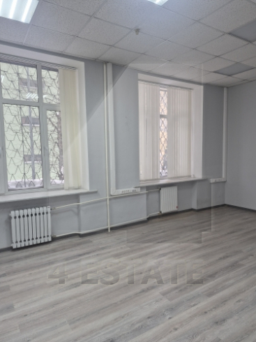 Офисное здание классса В, м. Улица 1905 г.