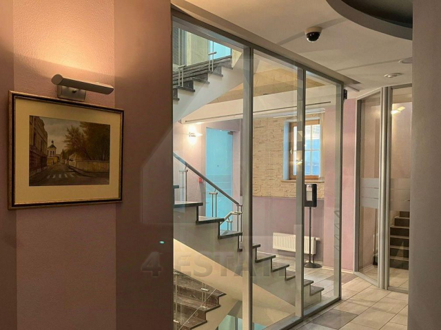 Предлагается на продажу презентабельный особняк класса А, м.Чистые пруды.